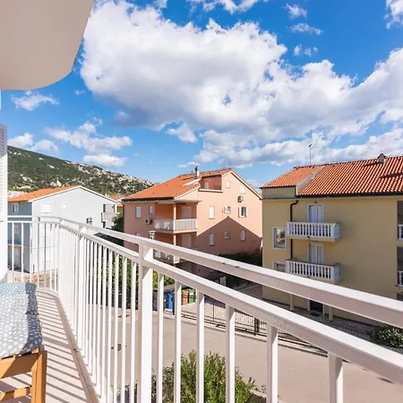 Beautiful Lovorka 6 , Baska, Krk Appartamento